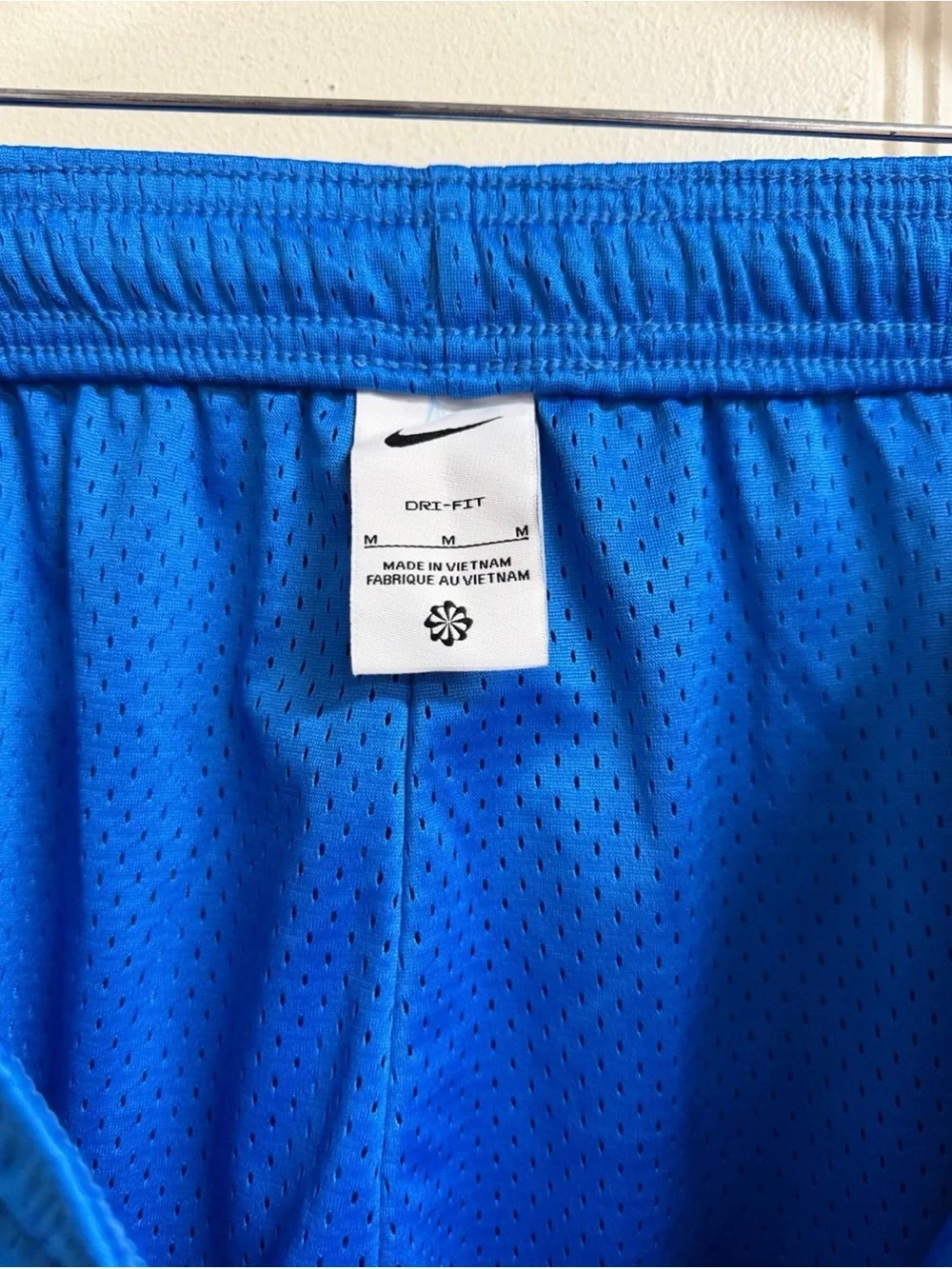 Nike Blue Mesh Dri-Fit Shorts M - Picture 3 of 3